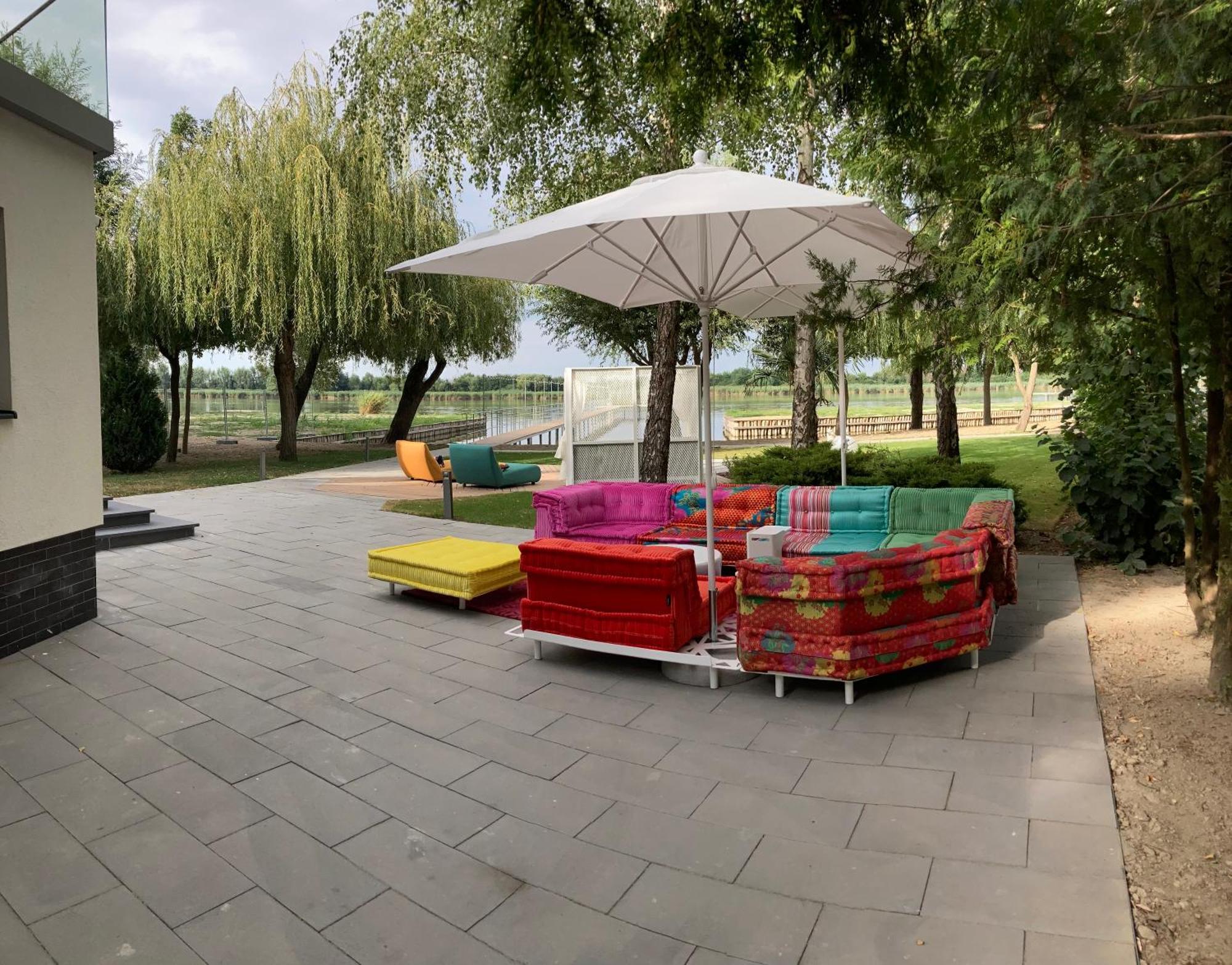 Donautica Hotel & Restaurant Fadd-Dombori Екстер'єр фото